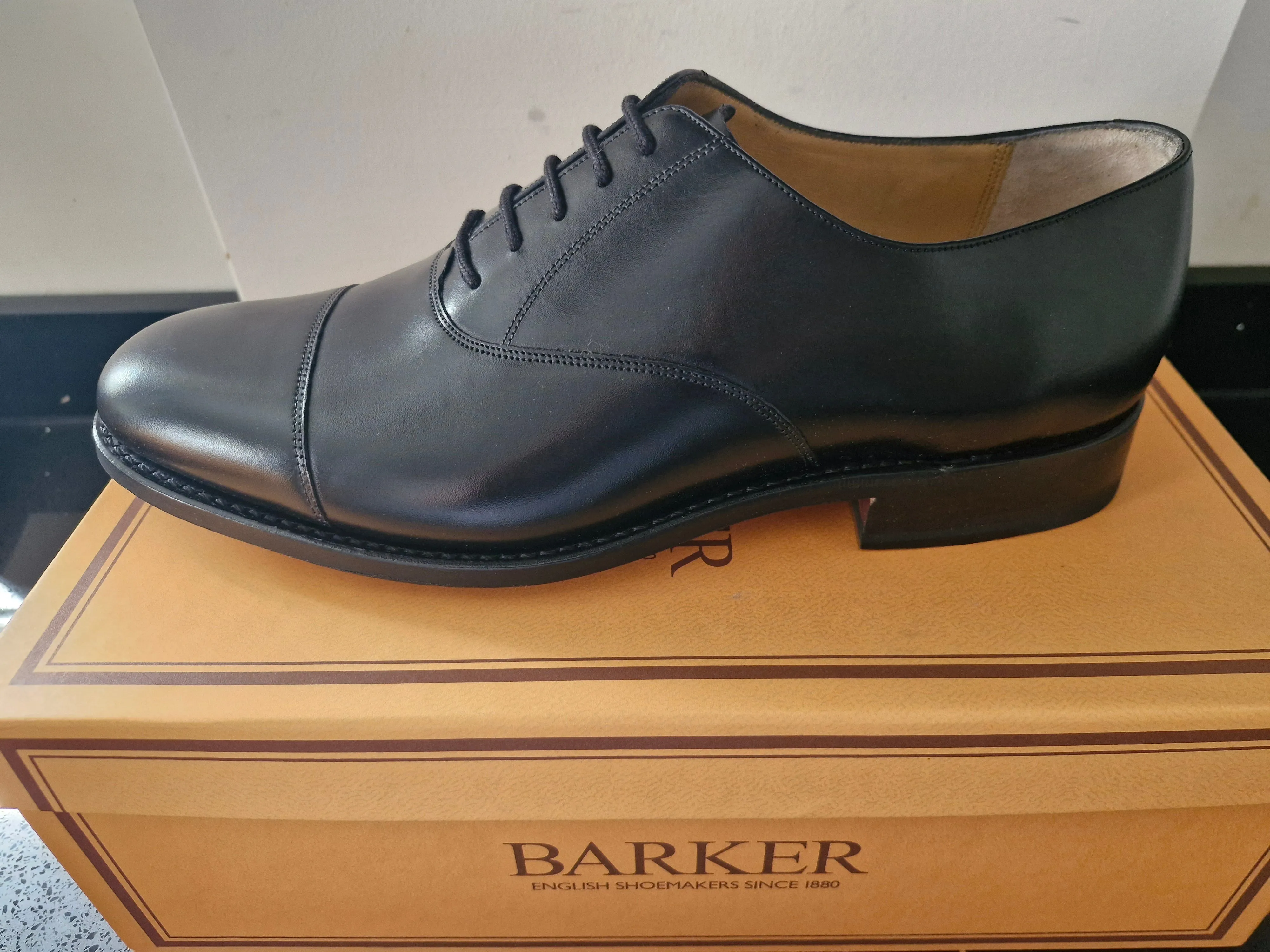 Barker - Luton - Calf Leather Oxford Shoe