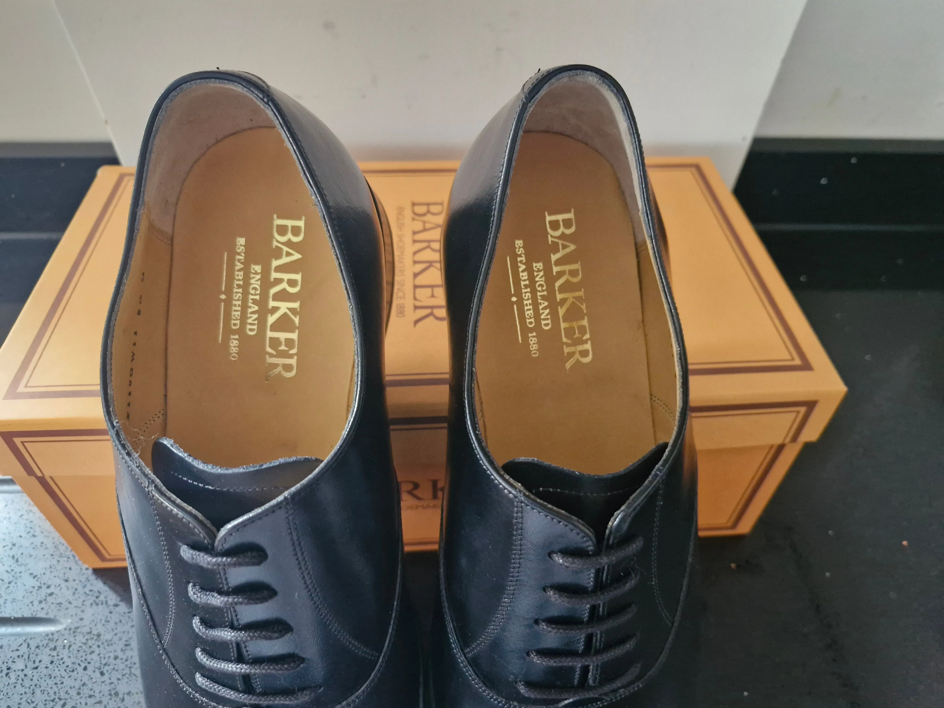 Barker - Luton - Calf Leather Oxford Shoe