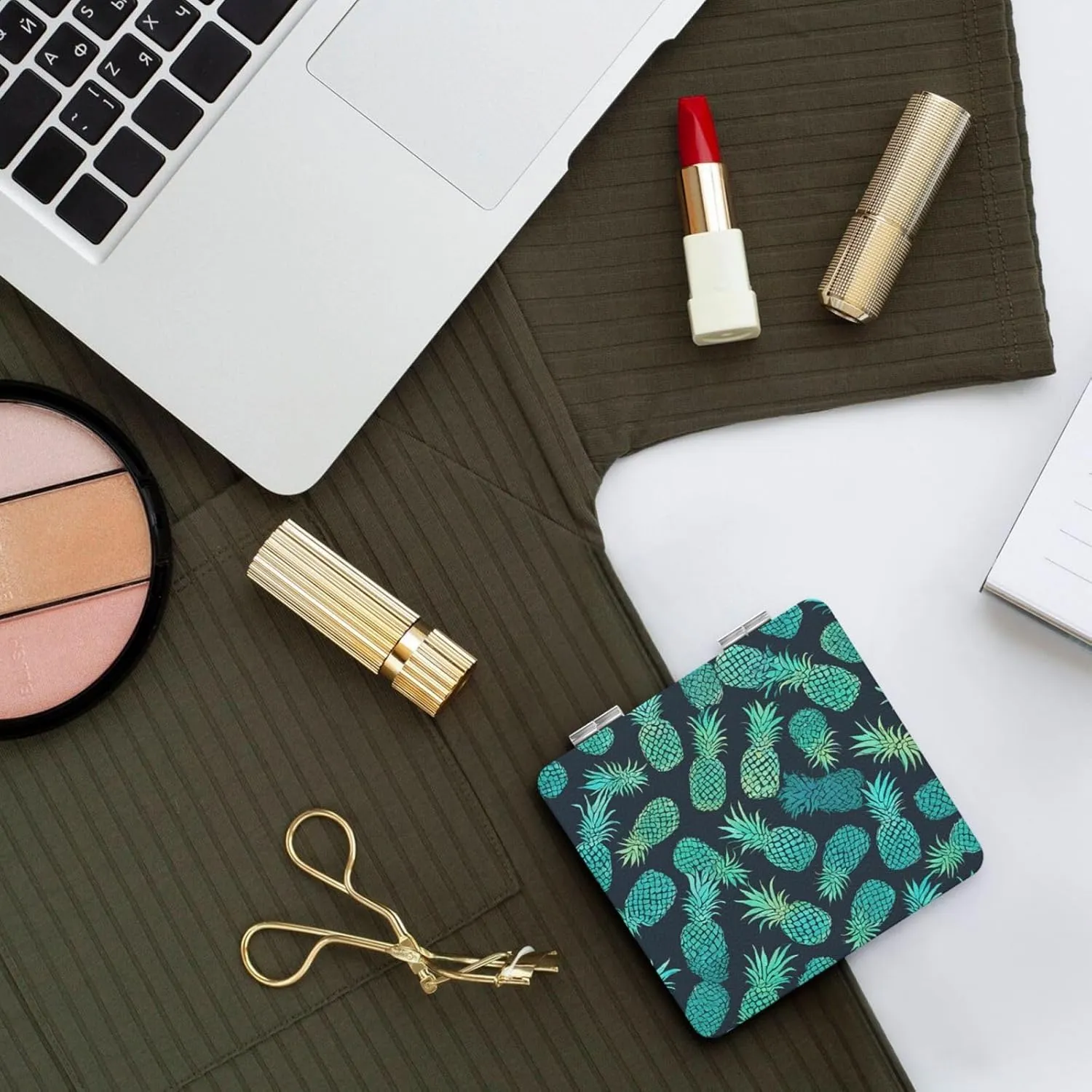 Blue Pineapple Portable Pocket Cosmetic Mirror-Compact and Light, It is A Necessary Thing to Go Out for Beauty and Makeup