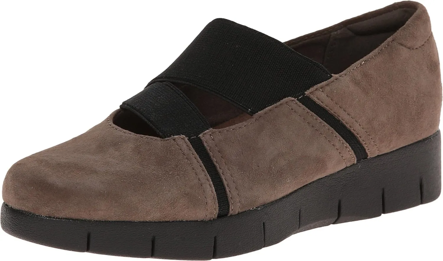 Clarks Women's Daelyn Villa Flat