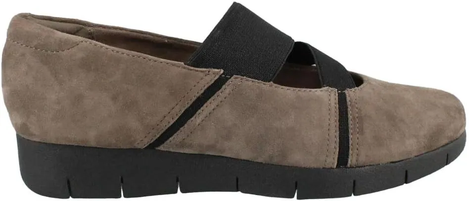Clarks Women's Daelyn Villa Flat