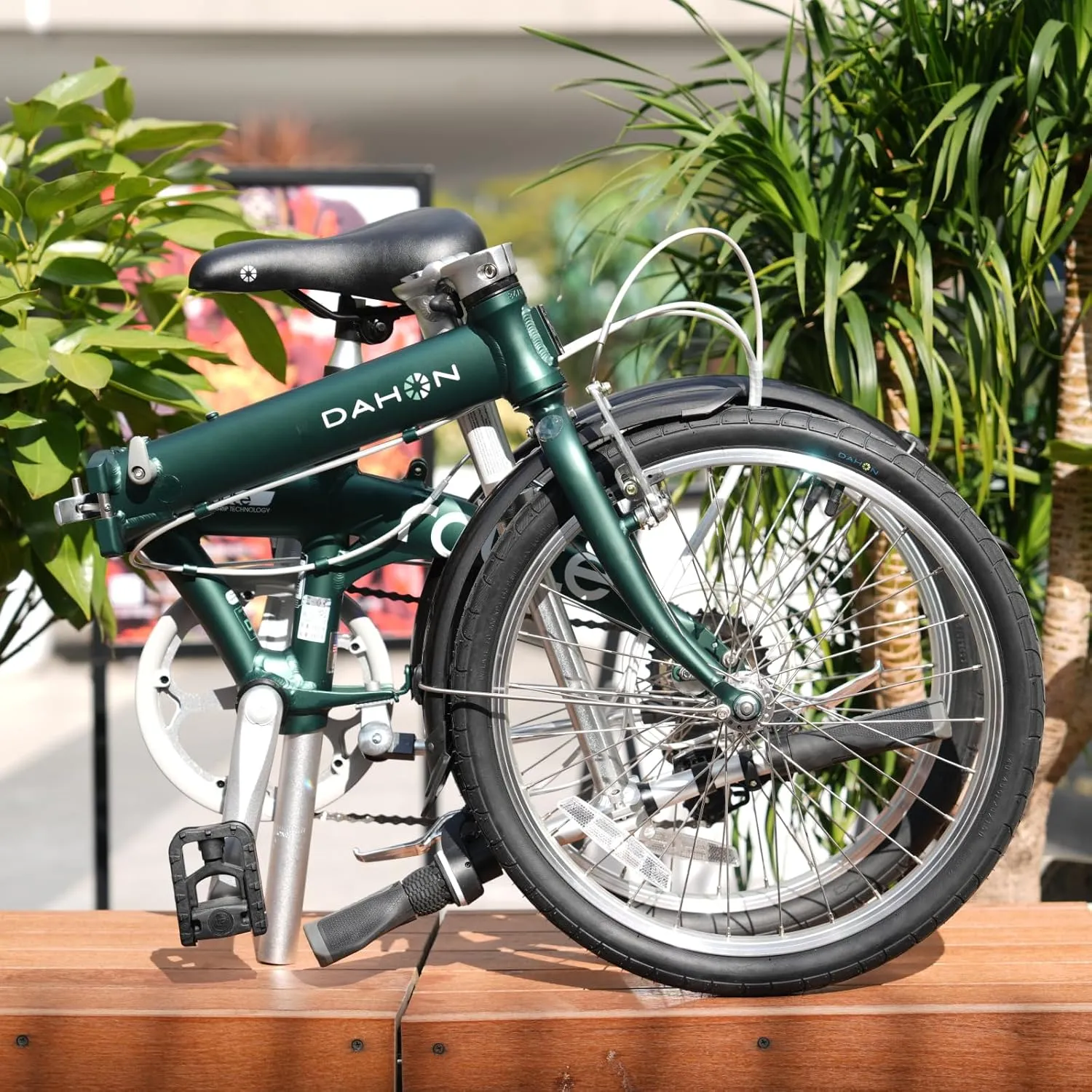 Dahon Route 20 inch Folding Bike for Adults, 7 Speed Drivertrain by Shimano, Aluminum Frame Foldable Bicycle with V Brake