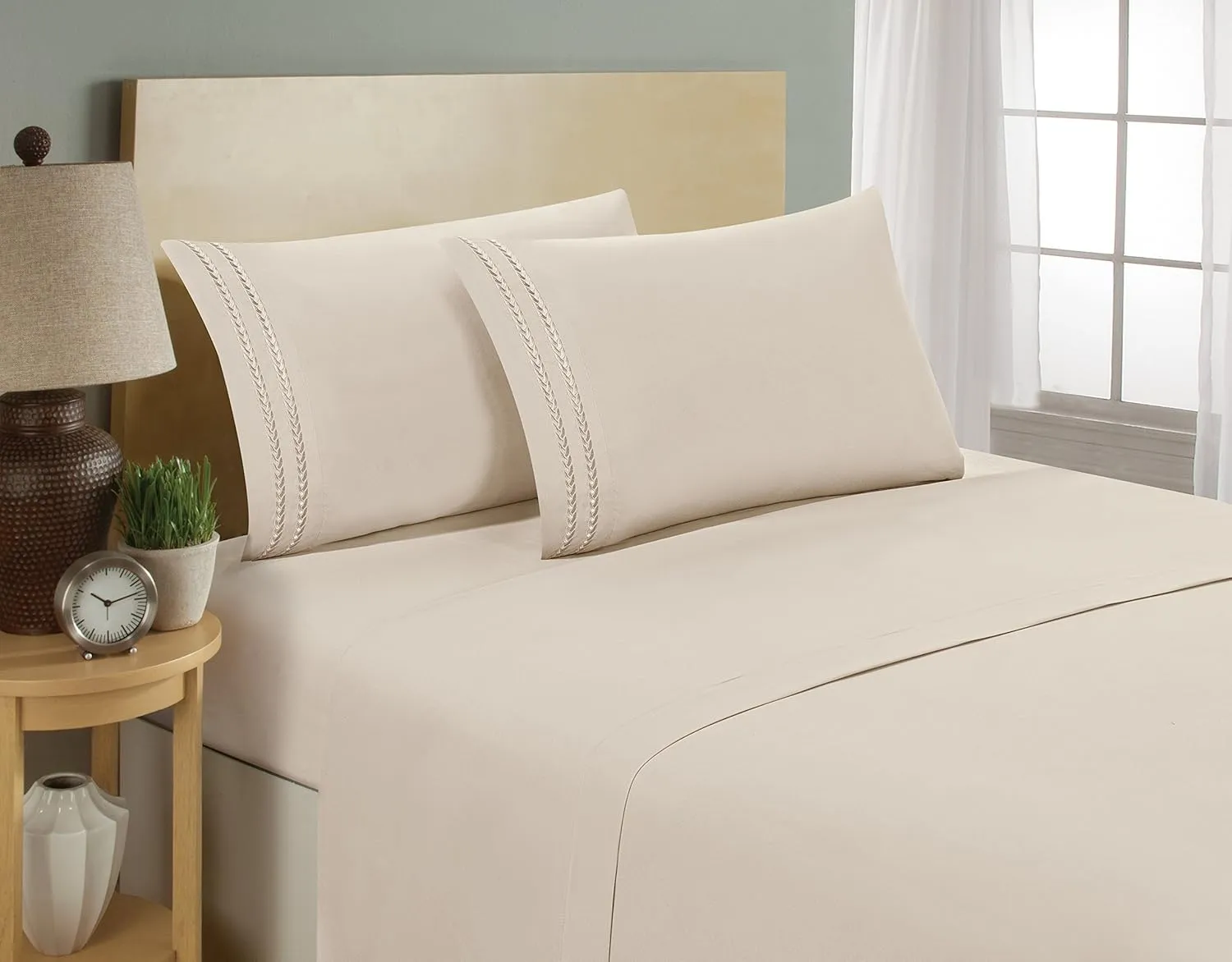 Elegant Comfort Luxury Bed Sheet Set on Amazon Three-Line Design 1500 Premier Hotel Quality Wrinkle and Fade Resistant 4-Piece Bed Sheet Set, Deep Pocket, California King,Cream