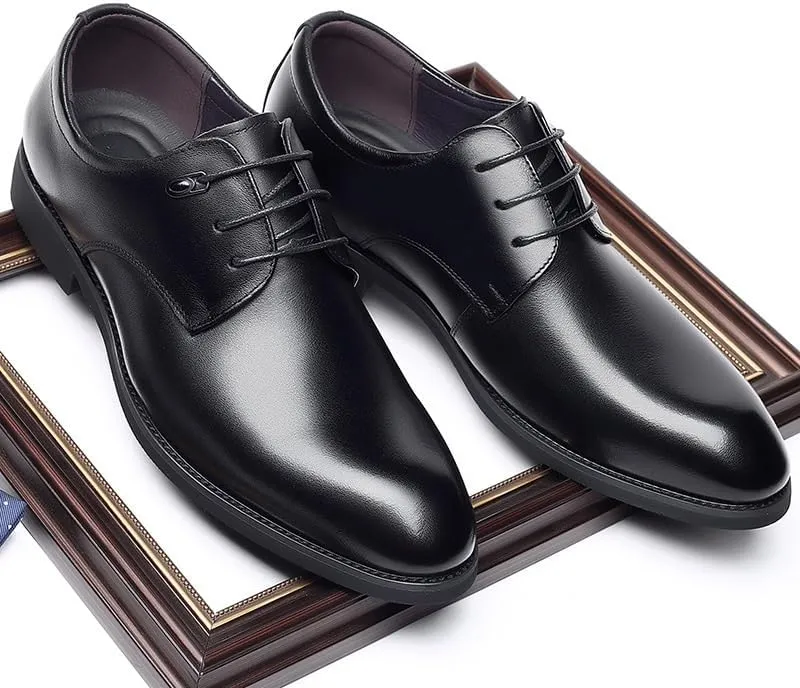 Elegant Men's Wingtip Oxford Shoes with Brogue Detailing and Leather Sole for Formal Occasions