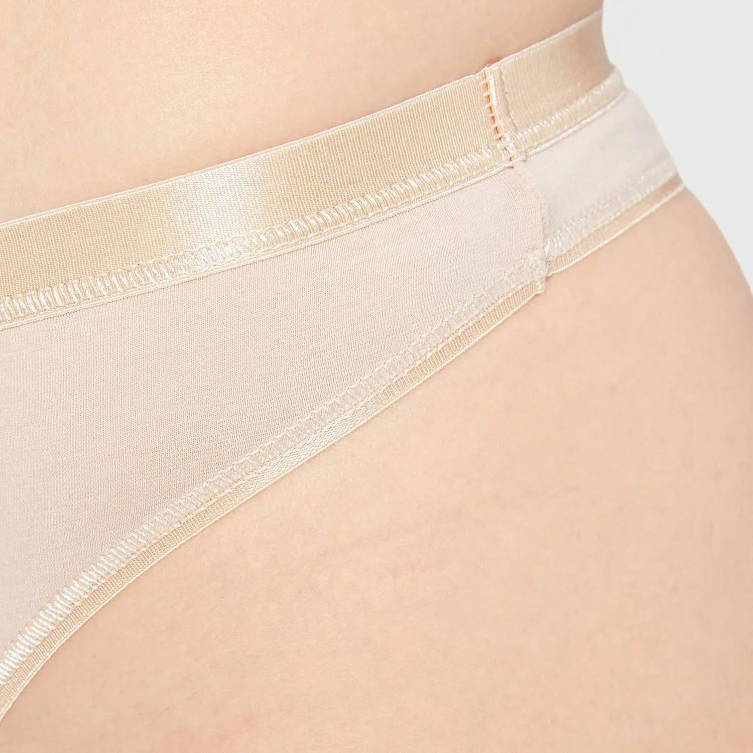 HANRO Women's Cotton Sensation Thong 71402