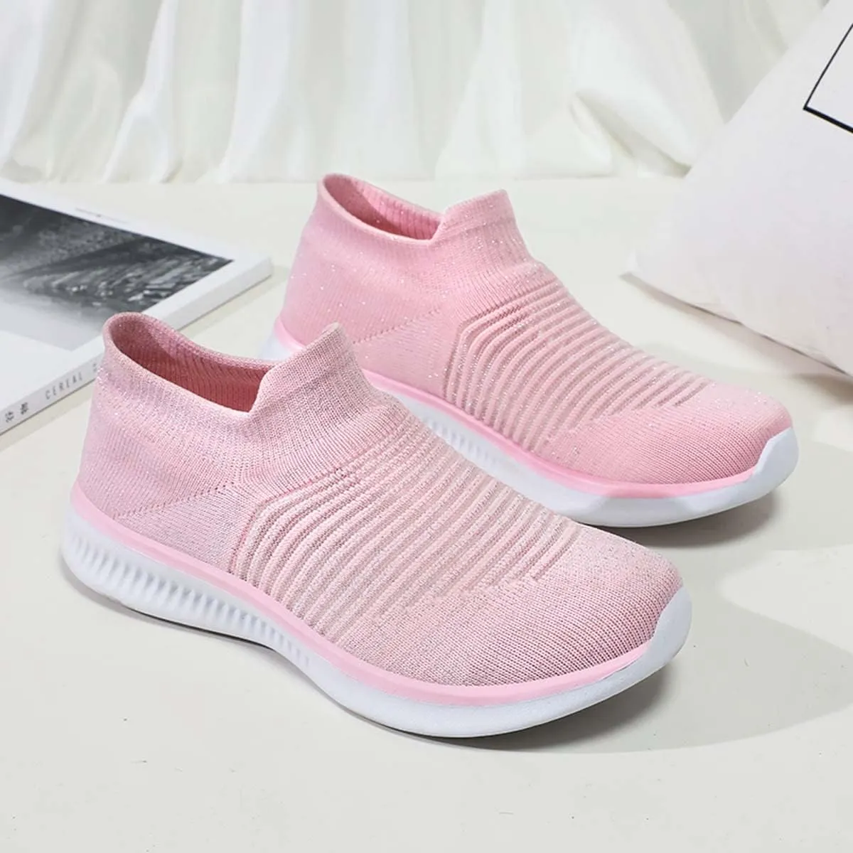 Men's Women's Lightweight Knitted Fabric Flat Soles Easy-to-Wear Socks Running Shoes Multiple Colors Indoor and Outdoor