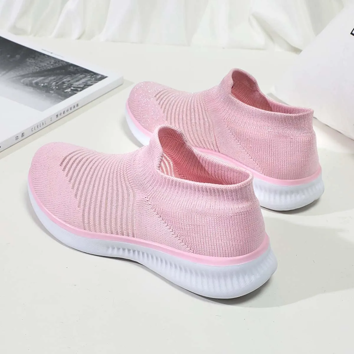 Men's Women's Lightweight Knitted Fabric Flat Soles Easy-to-Wear Socks Running Shoes Multiple Colors Indoor and Outdoor