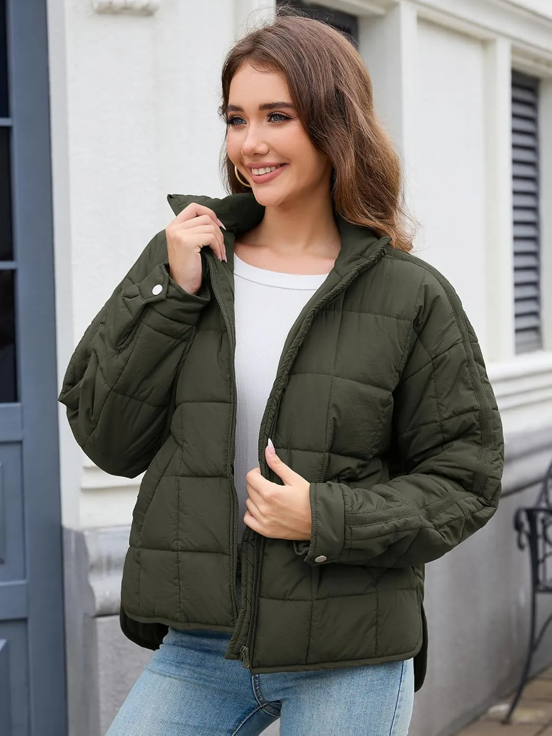 Muchpow Women's Lightweight Down Coat Long Sleeve Full Zipper Oversized Packable Short Puffer Jackets