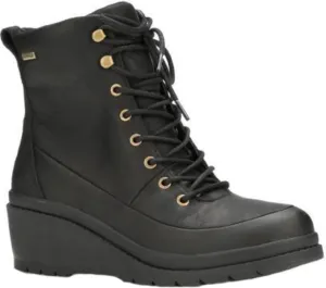 MUCK Women's Liberty Wedge Booties