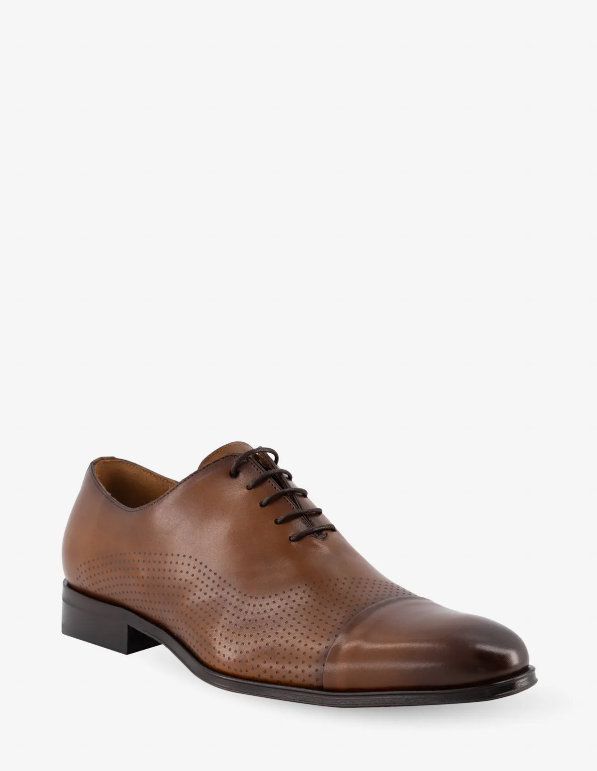 Oxford en piel color cuero con picado para hombre