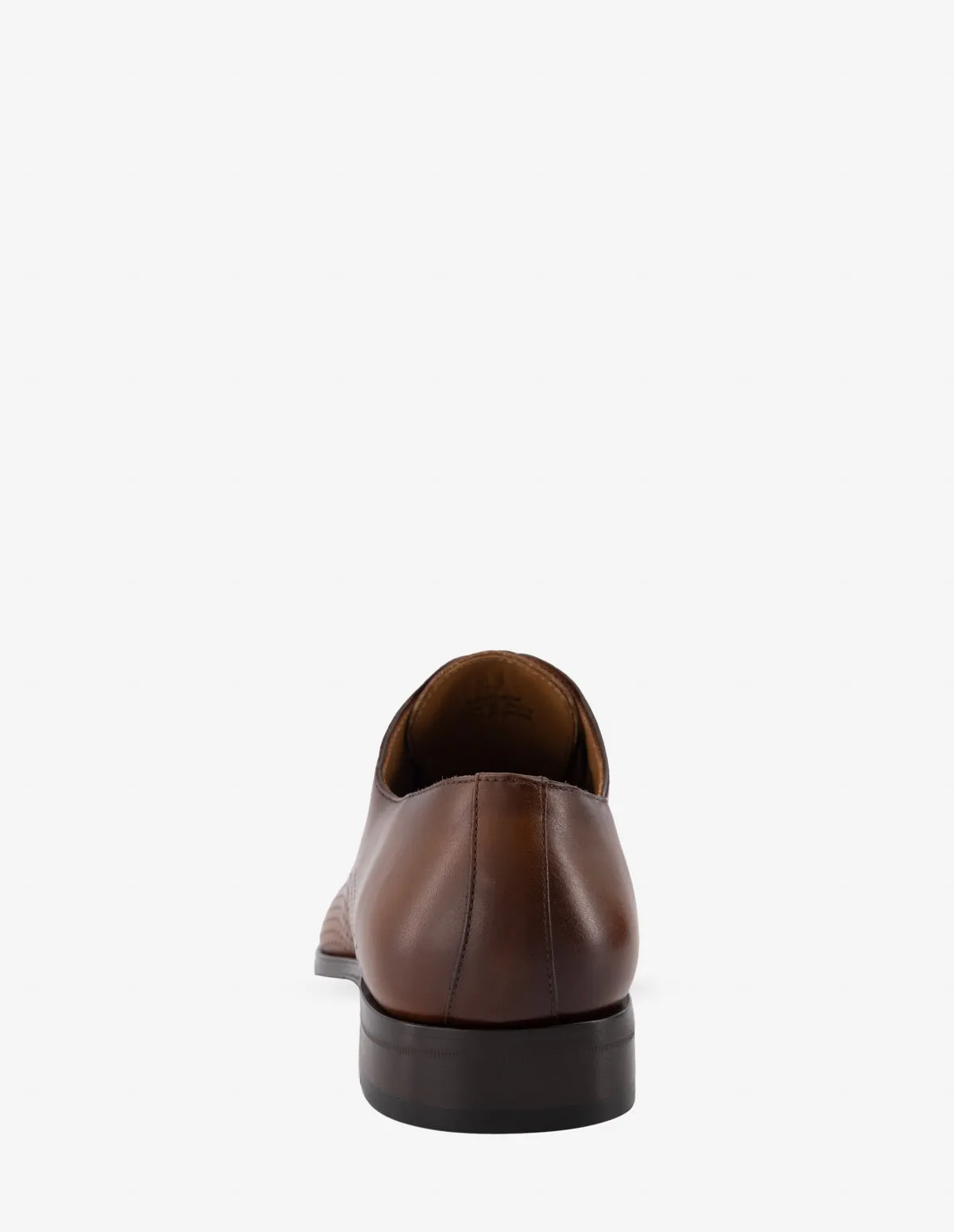 Oxford en piel color cuero con picado para hombre