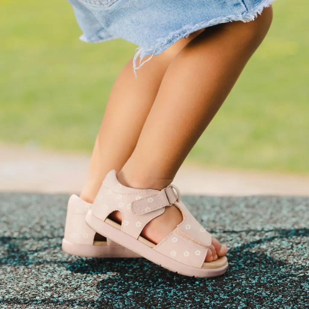 Pretty Brave First Walker Bailey Sandal (Mini Daisy)