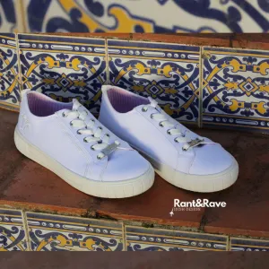 Rant & Rave Jennifer Trainer White