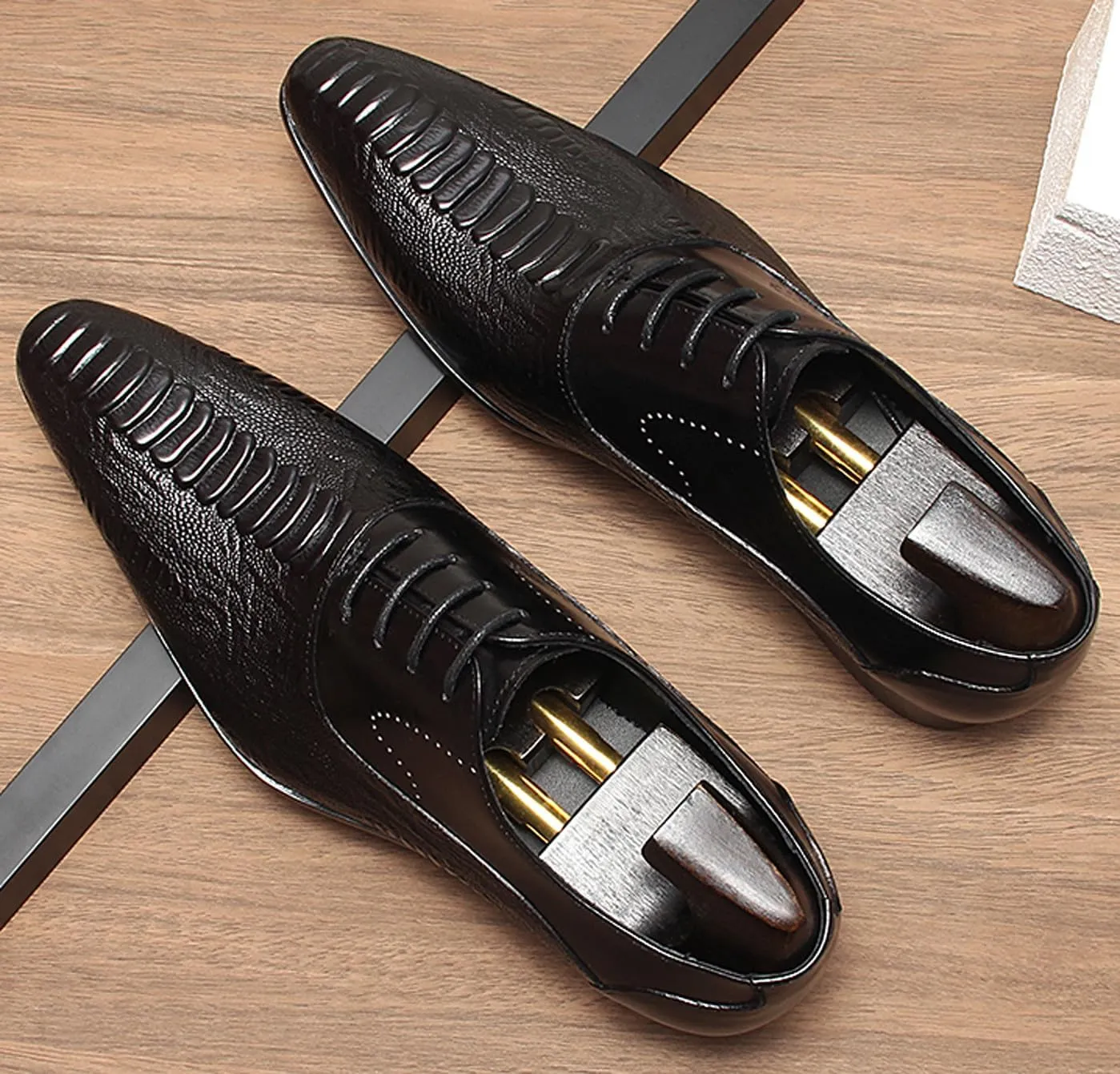 Santimon Men’s Leather Oxford Dress Shoes – Classic Lace-Up Formal Derby Shoes with Crocodile Embossed Detailing, Anti-Slip Sole & Cushioned Insole for Business, Wedding & Party