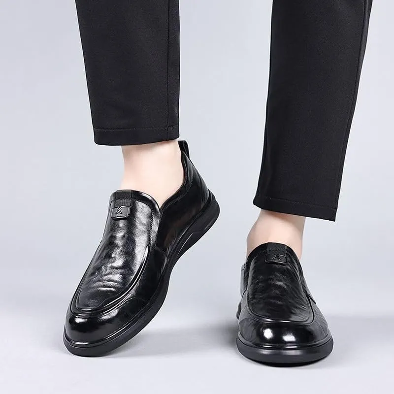 Sophisticated Men's Brogue Oxford Shoes with Perforated Accents and Durable Rubber Outsole