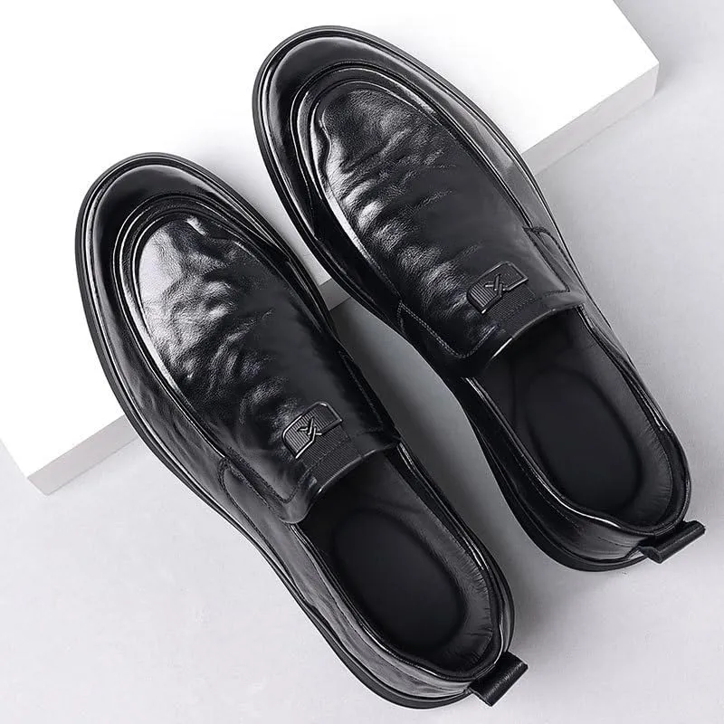 Sophisticated Men's Brogue Oxford Shoes with Perforated Accents and Durable Rubber Outsole