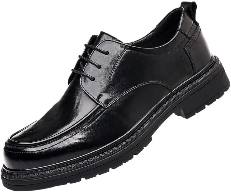 Timeless Men's Wingtip Oxford Shoes with Brogue Detailing and Leather Sole for Formal Events