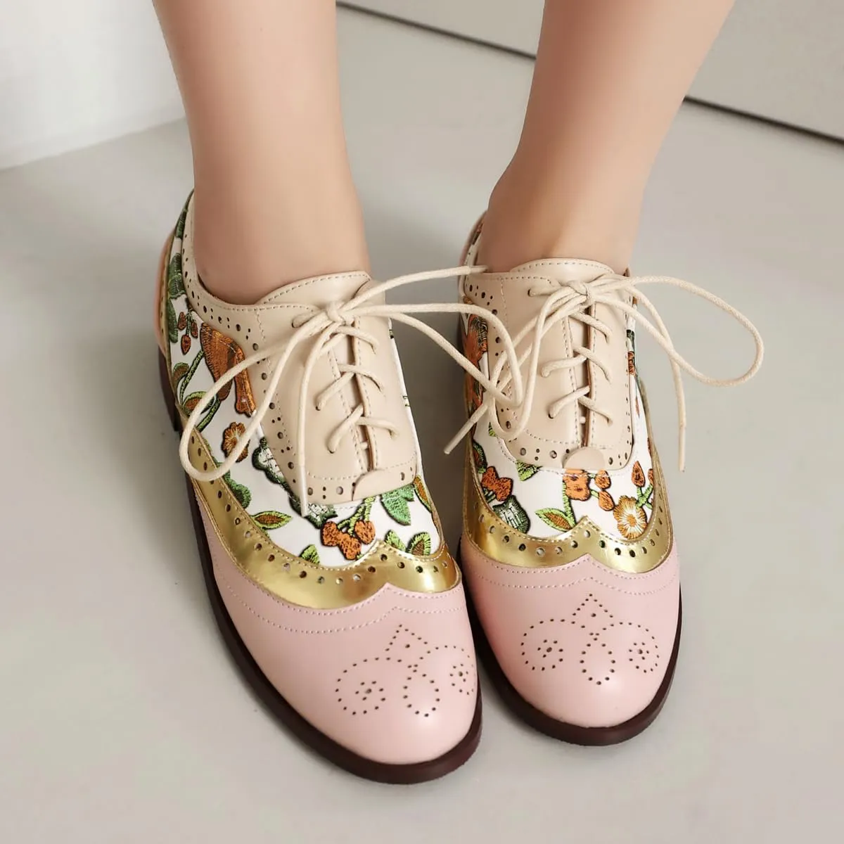 Women's Elegant Almond Toe Oxford Shoes with Floral Print Detailing Block Heel Lace-Up Casual​ Party Evening Dress Shoes for Women Ladies Girls