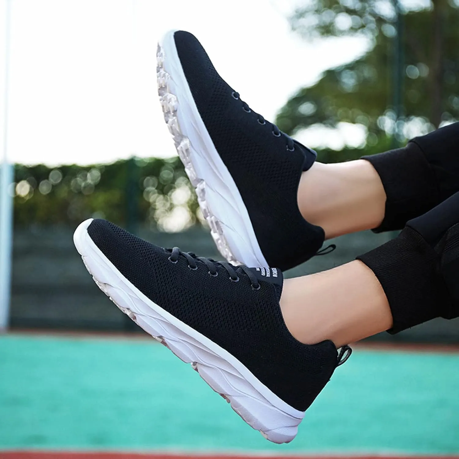 Women's Minimalist Walking Shoes Wide Toe Lace Up Tennis Shoes Womens Lightweight Dressy Casual Shoes Fashion Sneakers 2025 Tennis Shoe Cross Trainer Shoe