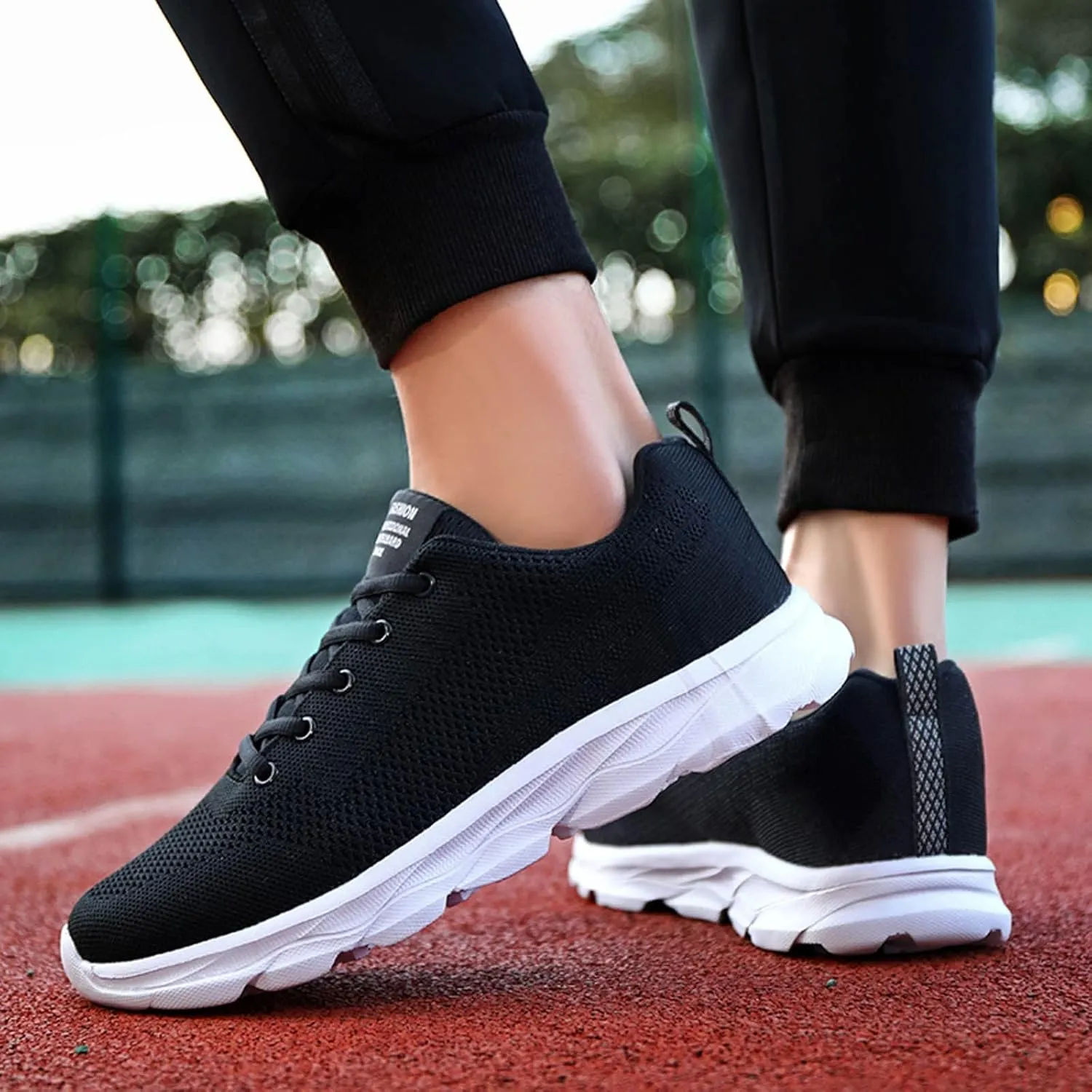 Women's Minimalist Walking Shoes Wide Toe Lace Up Tennis Shoes Womens Lightweight Dressy Casual Shoes Fashion Sneakers 2025 Tennis Shoe Cross Trainer Shoe